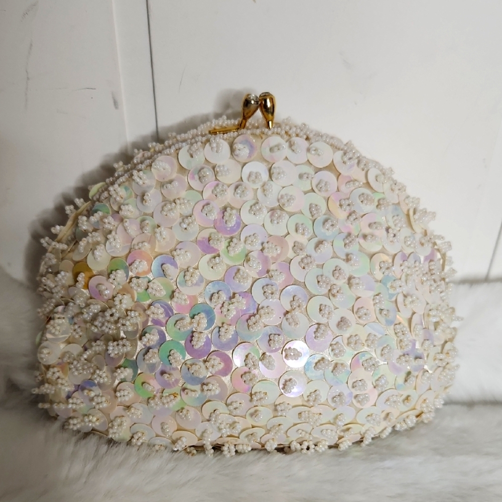 Elegant GOLDCO Cream Sequin Clutch Oyster Shell Vibes Vintage Event Mermaidcore